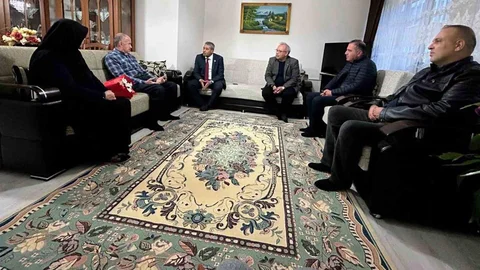 Şehit Babasına Anlamlı Ziyaret Gerçekleşti