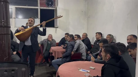 Kars'ta Aşıklık Geleneği Yaşatılıyor