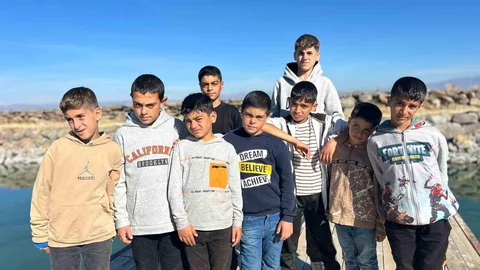 Van Gölü'nde Saçların Renk Değişimi