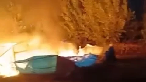 Tarsus'ta Tarım İşçisi Çadırlarında Korkutan Yangın: Çadırlar Kullanılamaz Hale Geldi!