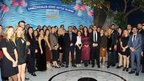 Radikal Eğitim Kurumları'ndan Öğretmenler Günü Etkinliği