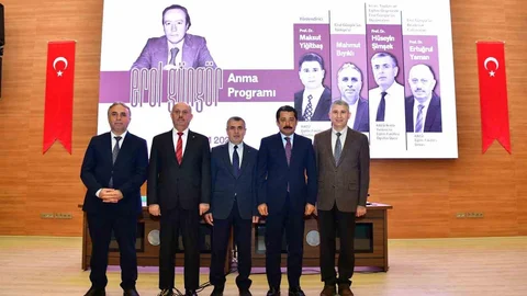 Kırşehir'de Prof. Dr. Erol Güngör Anıldı