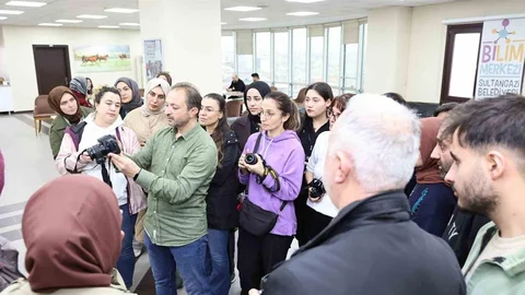 Sultangazi'de Fotoğraf Akademisi Açıldı