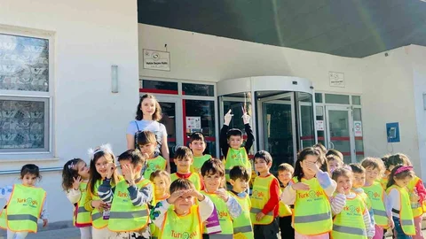 Bilecik'te Minikler Diş Hastanesini Ziyaret Etti