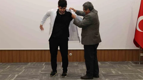 ALKÜ Diş Hekimliği Öğrencileri Beyaz Önlük Giydi