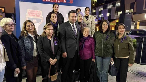 Levent Meydanı'nda Kadına Şiddet Nöbeti