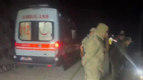 Ardahan'da Kamyon Devrildi