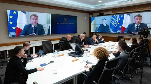 Ukrayna'da Savaş Sürüyor