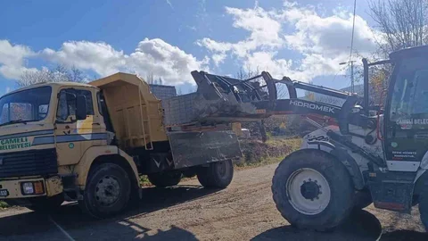 Çameli'nde Parke Taşı Çalışmaları Devam Ediyor