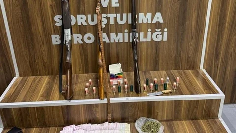 İzmir'de Uyuşturucu Baskını Gerçekleşti