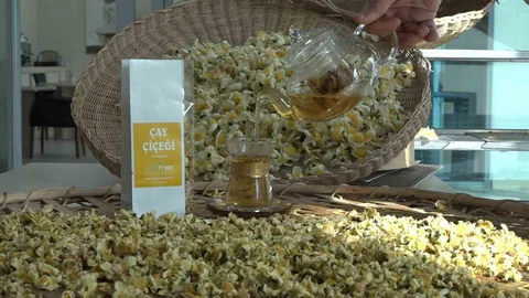 Rize'de Çay Çiçeği Çayı Satışa Sunuldu