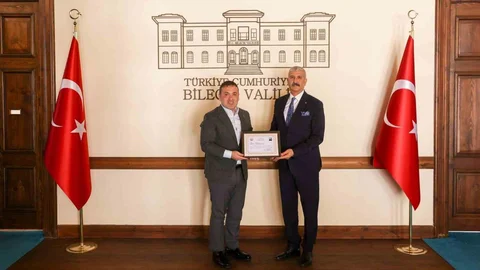 Bilecik'in Sevgili Müdürü Suat Günbey Veda Ediyor