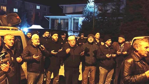 Kütahya Emet’te 45 Umreci Uğurlandı