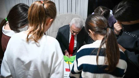 Kırklareli Valisi Sevgi Evlerinde Çocuklarla Buluştu