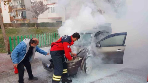 Burdur'da Otomobil Yangını