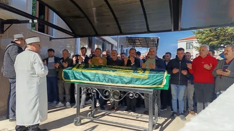 Sakarya'da Genç İşçi Toprağa Verildi