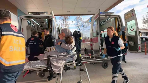 Bursa'da Balkondan Düşen Çocuk Yaralandı