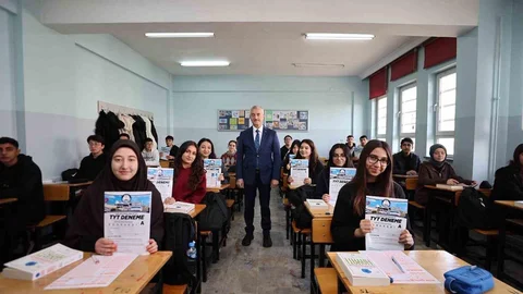 Şahinbey'de Öğrencilere Sınav Desteği