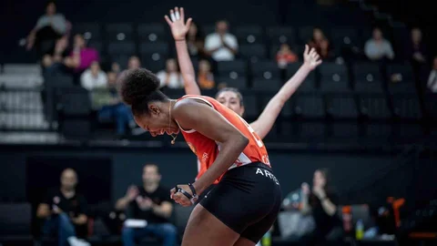 Eczacıbaşı Dynavit Şampiyonlar Ligi'nde Galip Geldi