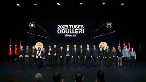 Cumhurbaşkanı Erdoğan'dan Erciyes Üniversitesi'ne Ödül