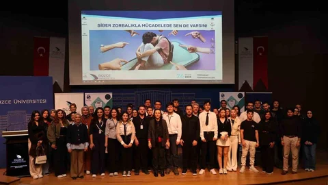 Düzce'de Dijital Güvenlik Eğitimi