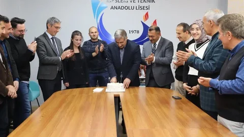 Bayburt'ta Emekli Müdüre Veda Programı