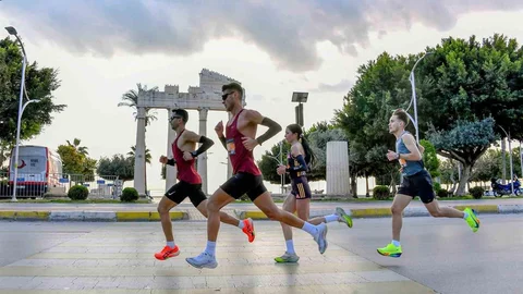 Mersin'de Uluslararası Maraton Coşkusu