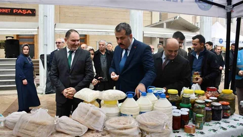 Gazze İçin Hayır Çarşısı Açıldı