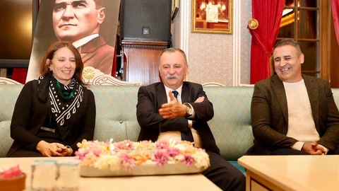 Yunusemre'de Öğretmenler Günü Kutlaması