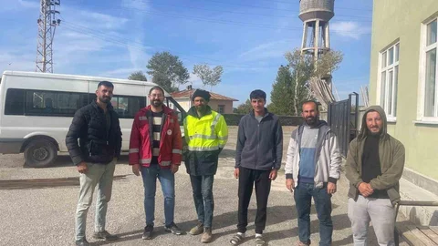 Muradiye'de Buzağı Ölümlerine Eğitim Desteği