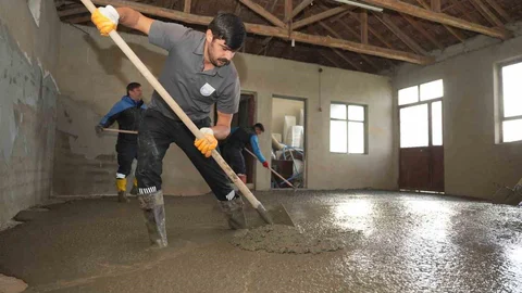 Yenişehir'de Düğün Salonu Yenileniyor