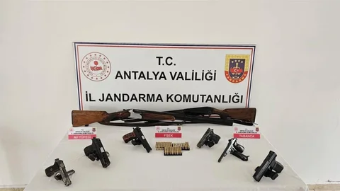 Antalya'da Silah Kaçakçılığı Operasyonu