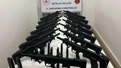 Antalya'da Silah Kaçakçılığı Operasyonu