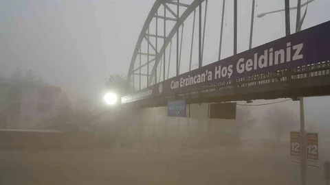 Erzincan'da Sisli Sabah Havası