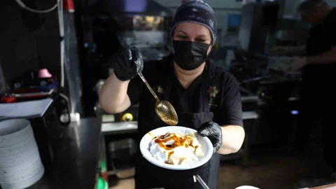 Aydın'da Havuz Kafe'de Yemek Keyfi