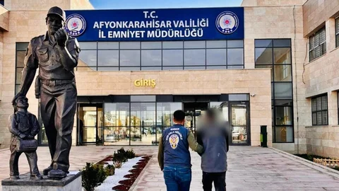 Afyonkarahisar'da Polisten Suçlu Avı