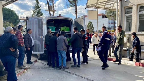 Küçük Çocuk Traktör Altında Kaldı