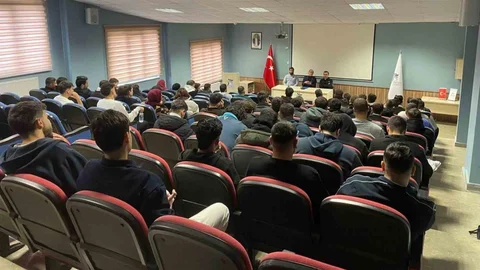 Yenice MYO'da İş Hayatı Semineri Düzenlendi