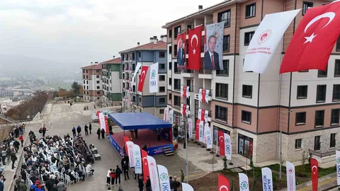 Karabük'te TOKİ Konutları Sahiplerine Teslim Edildi