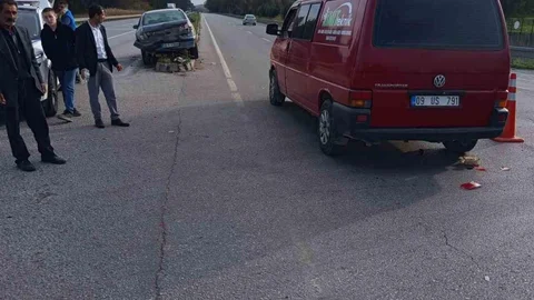 Karacabey'de İki Araç Çarpıştı