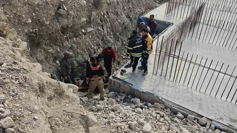 Defne'de İnşaat Temeline Düşme Olayı