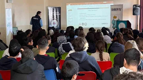 Mardin'de Öğrencilere Siber Güvenlik Eğitimi