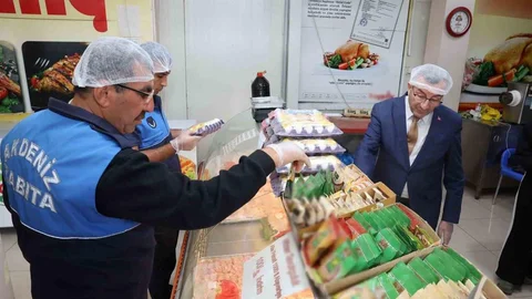 Mersin'de Gıda İşletmeleri Denetlendi