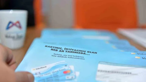 Mersin’de Öğrenim Yardımları Hesaplara Yatırıldı