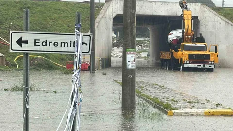 Edremit'te Sağanak Yağış Felaketi