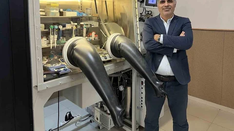 KMÜ'lü Akademisyene Ödül Verildi