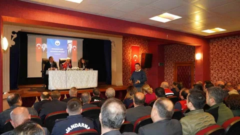 Kırklareli'nde Muhtarlar Toplandı