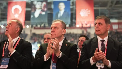 MBB Başkanı Vahap Seçer CHP Kurultayı’na Katıldı: "belediyelerimizi Nasıl Yönetiyorsak, Türkiye’yi de Böyle Yöneteceğiz"