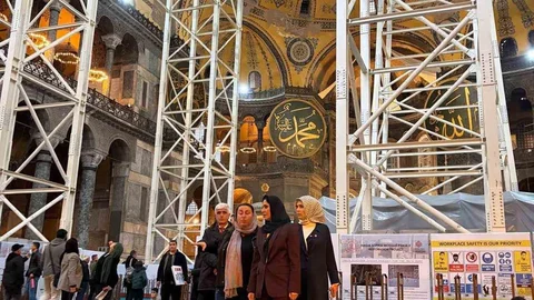 Ayasofya'da Restorasyon İncelemesi Yapıldı