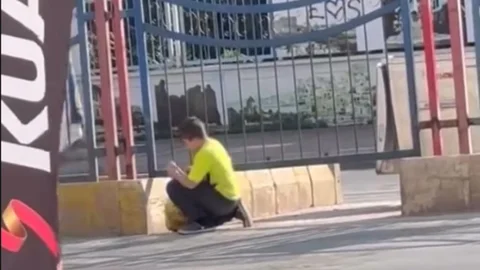 Hayatlarını Hiçe Saydılar! Gmk Üzerinde Kapatılan Yaya Geçitlerini Kullanmaya Devam Ediyorlar